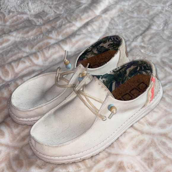 Hey Dude Women's White and Beige Loafers - Picture 4 of 4